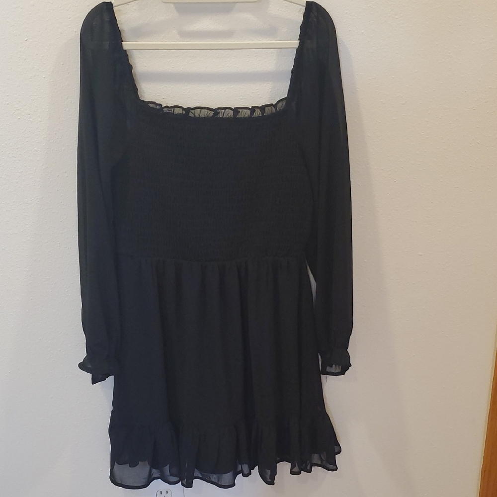 Elegant Black Long Sleeve Dress